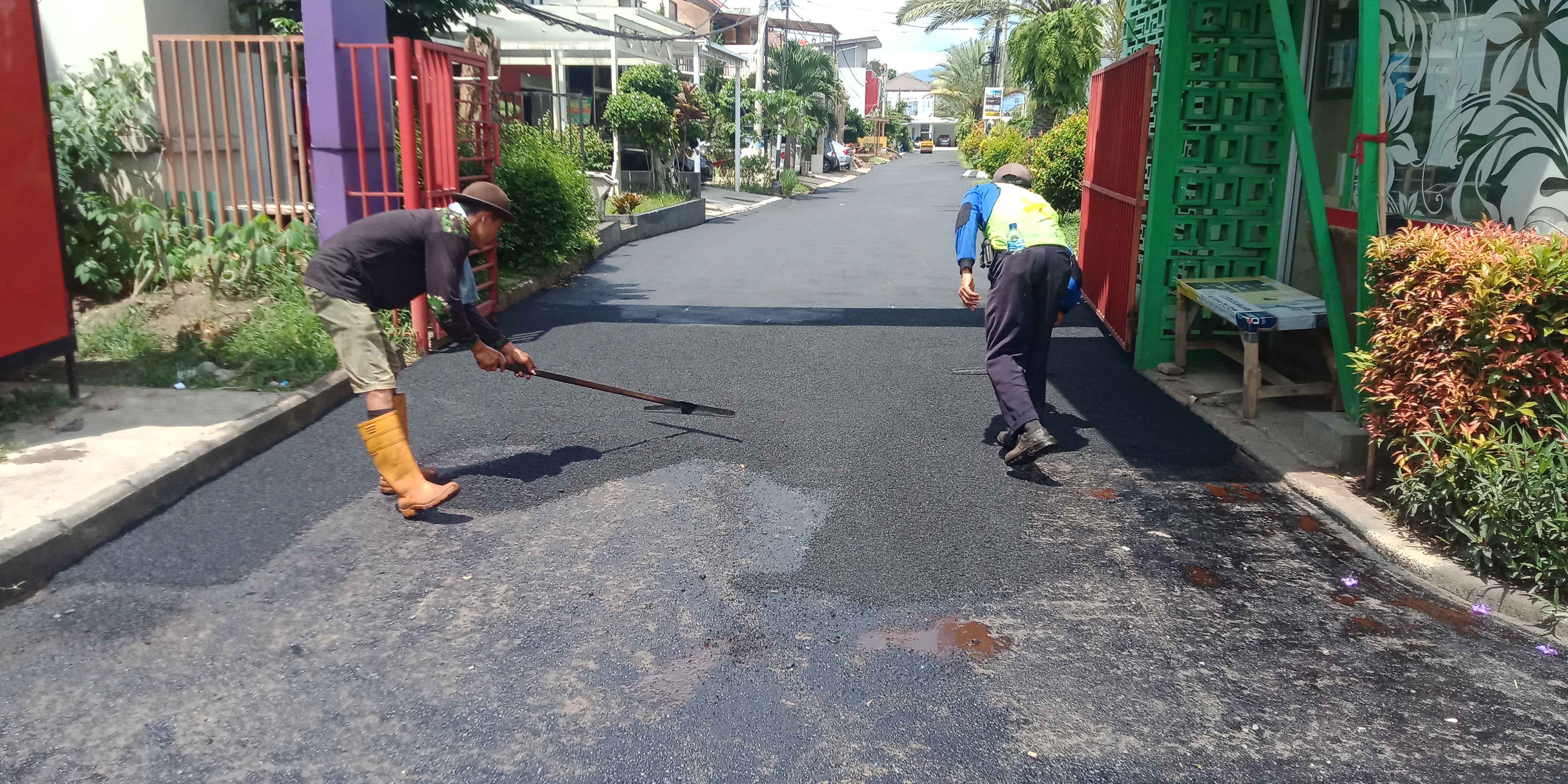 pengaspalan aspal hotmix murah bandung Pengaspalan murah jalan perumahan bandung